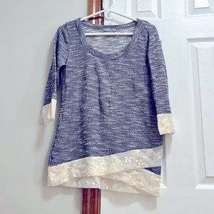 Loveappella 3/4 sleeved lightweight top